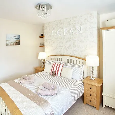 Host & - View Point Apartment Hinderwell